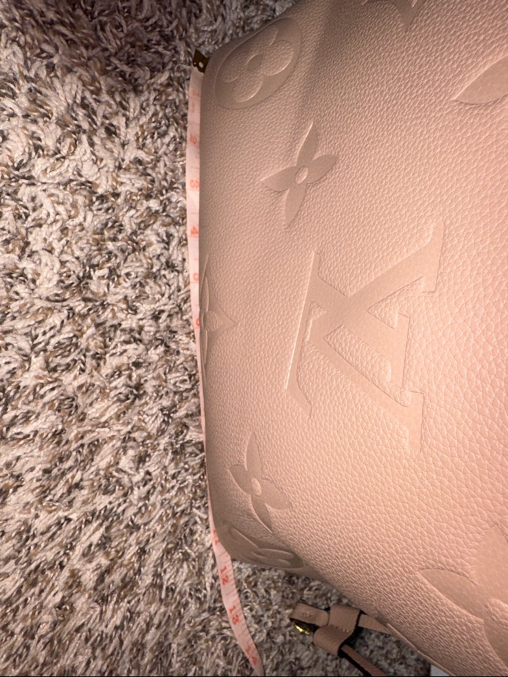 Louis Vuitton Neverfull - Picture 4 of 5